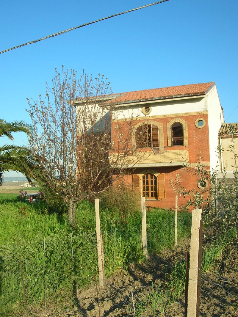 Villa Bifamiliare CUPELLO vendita  Montalfano Contrada Montalfano, Chiara Immobiliare di ItalinaGraziella Talucci