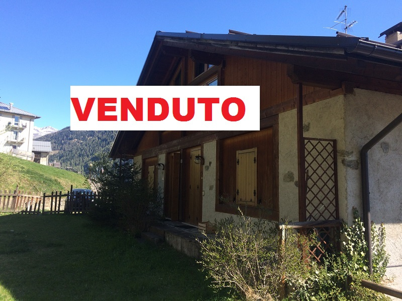  peio vendita quart: comasine agenzia immobiliare peio sas